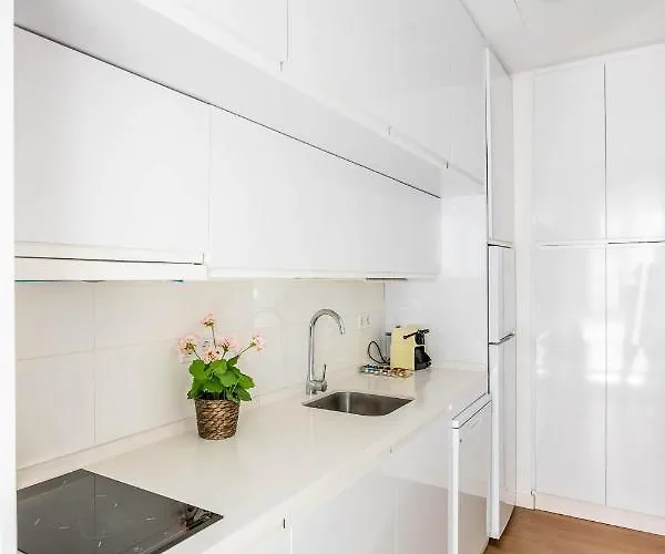 Poemas & Rimas De Becquer Севилья